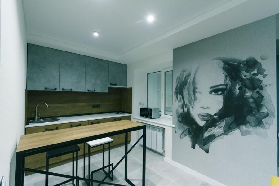 Hotrent Olympic Apartment Kiev Bagian luar foto